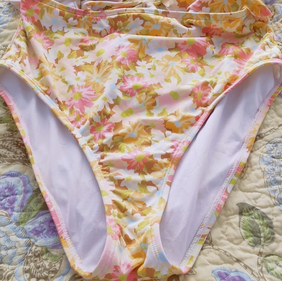 Hurley Floral One Piece Swimsuit - Picture 10 of 15